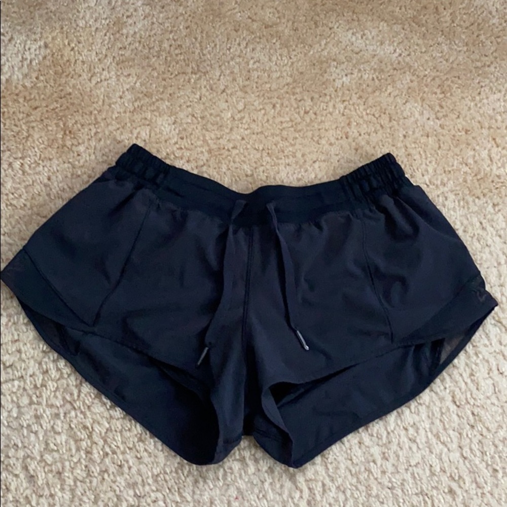 Lululemon Hotty Hot Shorts 2.5”